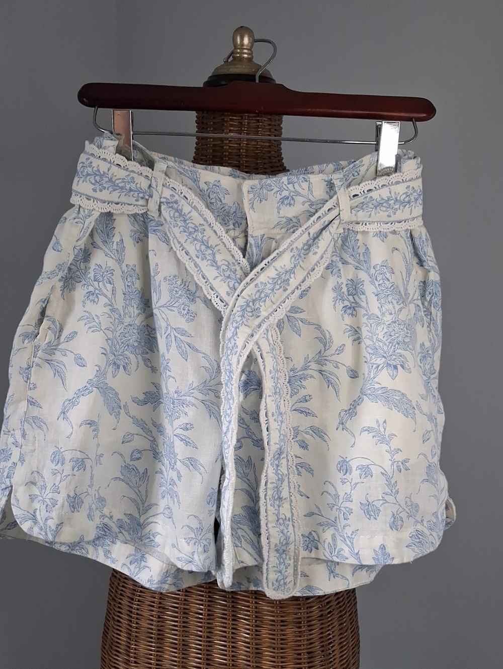 Laura Ashley White Linen Shorts with Blue Floral Detail and Tie Waist